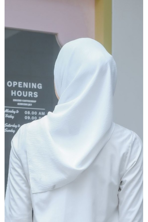 Karisa Segitiga Instan White